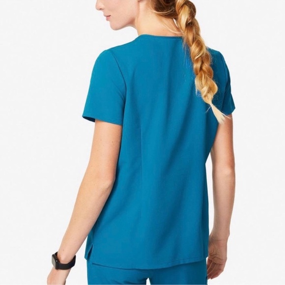 Figs Tops Exclusive Limited Edition Alphs Blue Casma 3 Pocket Scrub Top - Picture 2 of 7
